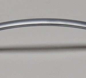 Krivljen ročaj mat krom