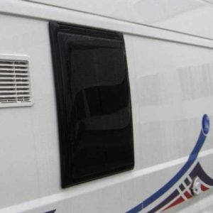 Predhodno obešeno. Okno na tečajih. Ducato 02-06 stransko levo matirano steklo 2002 - 06/