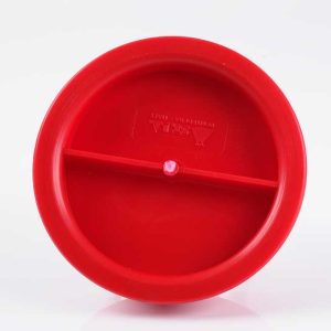 Rdeči pokrov rezervoarja za vodo