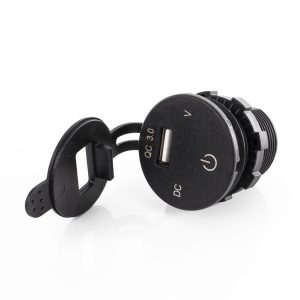 LED voltmeter z vgrajeno vtičnico USB za polnjenje 12 V / 24 V