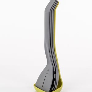 Komplet kuhinjskih pripomočkov, ki jih je mogoče zlagati v skladovnico