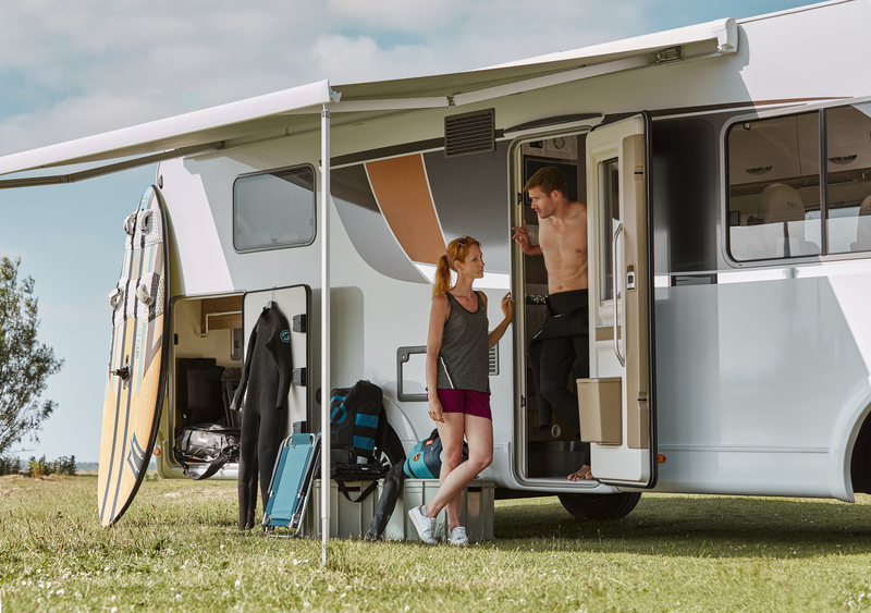 Thule Omnistor 8000 bočna markiza - Belo ohišje - 4 do 6 m