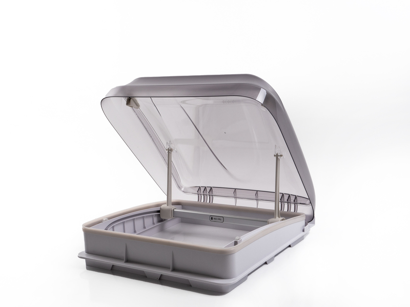 Strešni pokrov SkyLight s prisilnim prezračevanjem